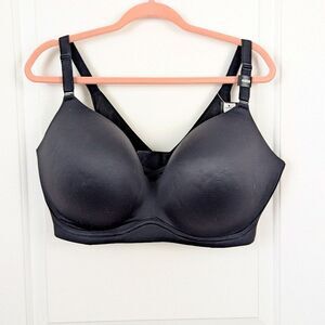 Torrid | Black Wire-Free Push-Up Plunge Bra Size 44DDD